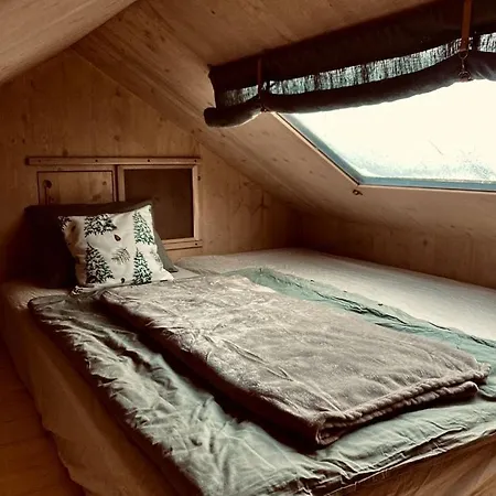 Escape To The Czech Republic In Wonderful Tree House In Nature * Praga